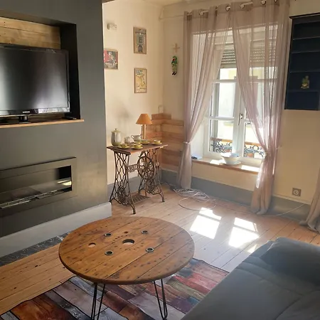 Les De Le Duplex Avec Vue Sur La Meuse Lejlighed Monthermé